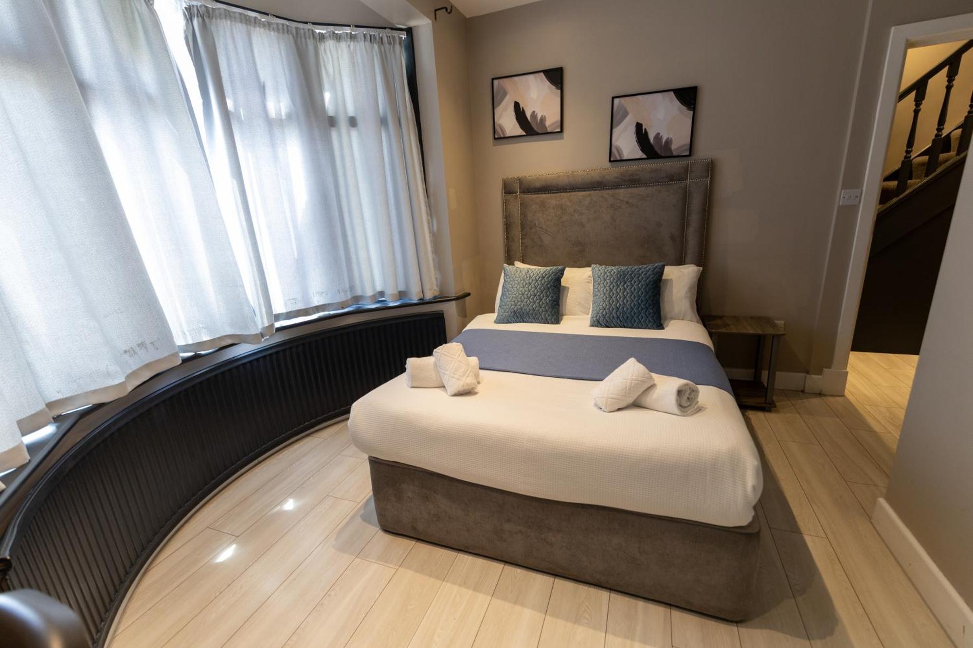 Paragraph Edmonton Palmers Green Εξωτερικό φωτογραφία