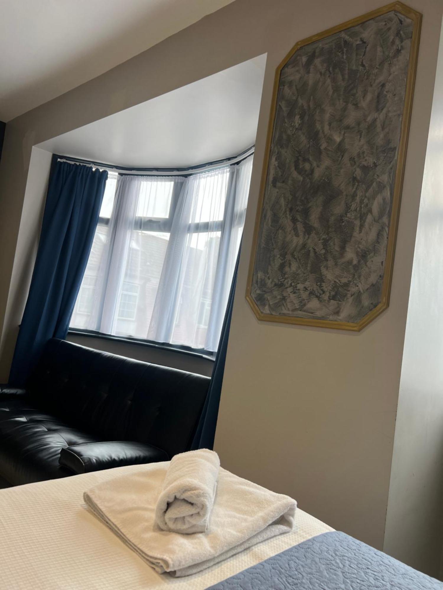 Paragraph Edmonton Palmers Green Εξωτερικό φωτογραφία