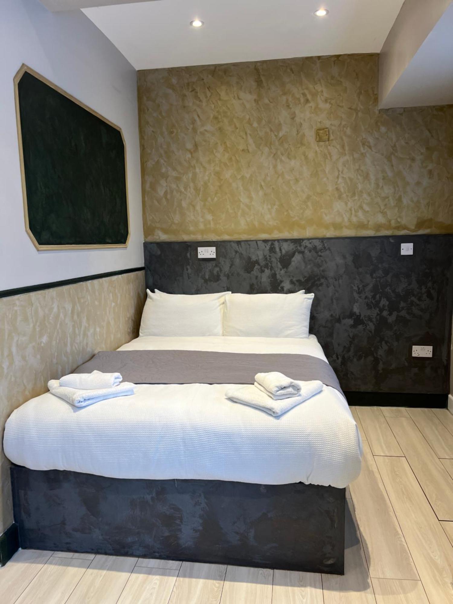Paragraph Edmonton Palmers Green Εξωτερικό φωτογραφία